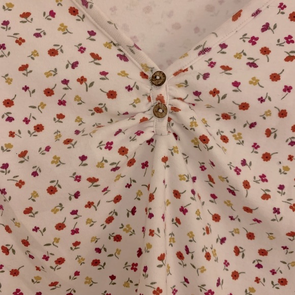 Forever 21 long sleeved floral top size small - Picture 2 of 2